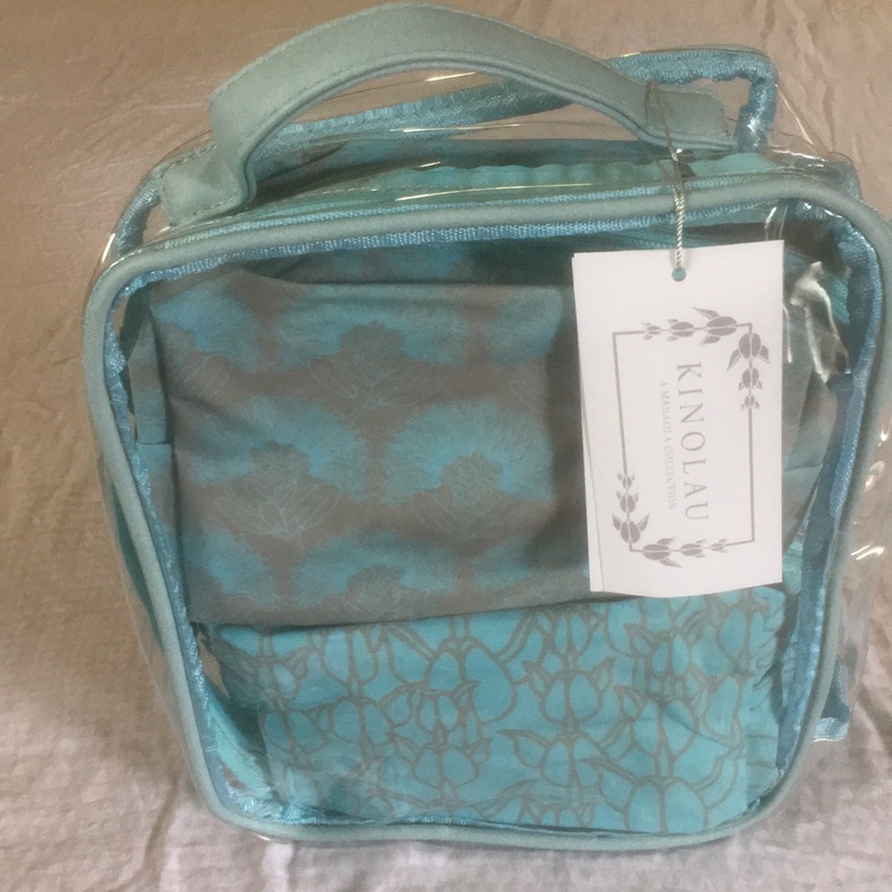 Manaola Travel Bag